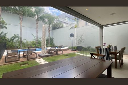 Casa à venda com 411m², 4 quartos e 4 vagas