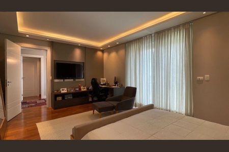 Casa à venda com 411m², 4 quartos e 4 vagas
