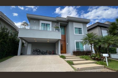 Casa à venda com 411m², 4 quartos e 4 vagas