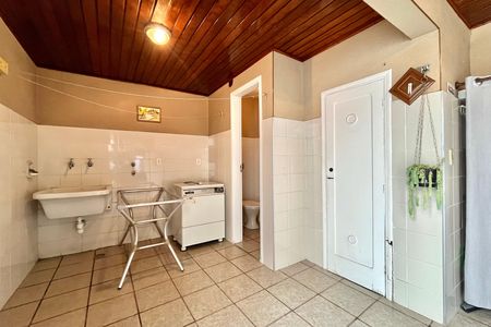 Casa para alugar com 152m², 3 quartos e 2 vagas Casa para alugar com 152m², 3 quartos e 2 vagasÁrea de Serviço
