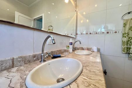 Casa para alugar com 152m², 3 quartos e 2 vagas Casa para alugar com 152m², 3 quartos e 2 vagasBanheiro