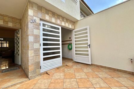 Casa para alugar com 152m², 3 quartos e 2 vagas Casa para alugar com 152m², 3 quartos e 2 vagasGaragem