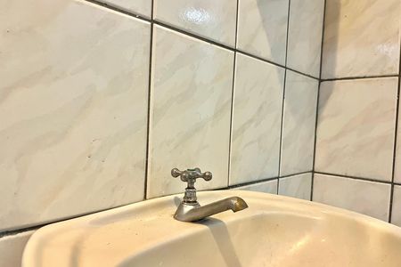 Casa para alugar com 80m², 2 quartos e sem vaga Casa para alugar com 80m², 2 quartos e sem vagaBanheiro