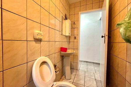 Casa para alugar com 80m², 2 quartos e sem vaga Casa para alugar com 80m², 2 quartos e sem vagaBanheiro