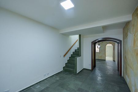 Casa para alugar com 120m², 3 quartos e 1 vaga Casa para alugar com 120m², 3 quartos e 1 vagaSala