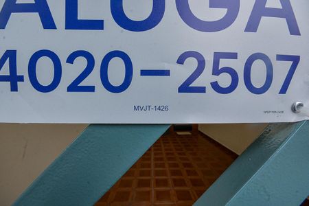 Casa para alugar com 120m², 3 quartos e 1 vaga Casa para alugar com 120m², 3 quartos e 1 vagaFachada