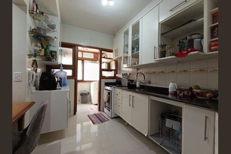 Cozinha de apartamento para alugar com 2 quartos, 79m² em Jardim Itu, Porto Alegre