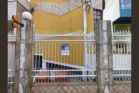 Casa para alugar com 233m², 3 quartos e 3 vagas