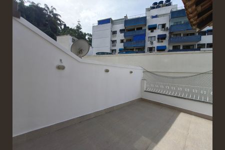 Casa para alugar com 233m², 3 quartos e 3 vagas