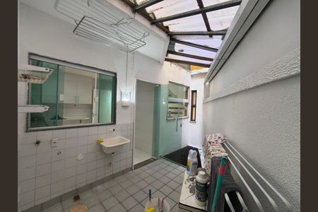 Casa para alugar com 233m², 3 quartos e 3 vagas