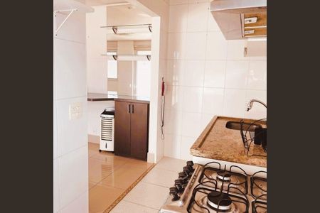 Apartamento à venda com 77m², 1 quarto e 1 vaga