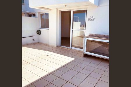 Apartamento à venda com 77m², 1 quarto e 1 vaga