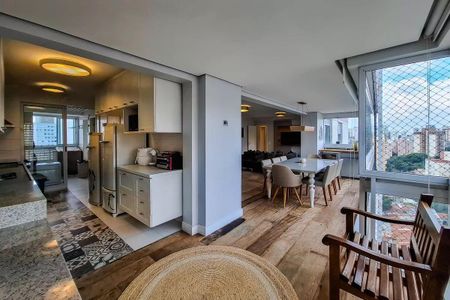 Apartamento à venda com 142m², 3 quartos e 3 vagas