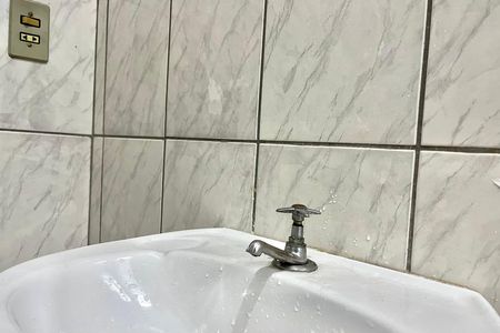 Casa para alugar com 80m², 2 quartos e sem vaga Casa para alugar com 80m², 2 quartos e sem vagaBanheiro