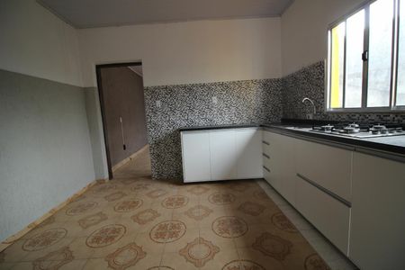 Casa à venda com 5 quartos, 177m² em Vila Bela Vista, Santo André