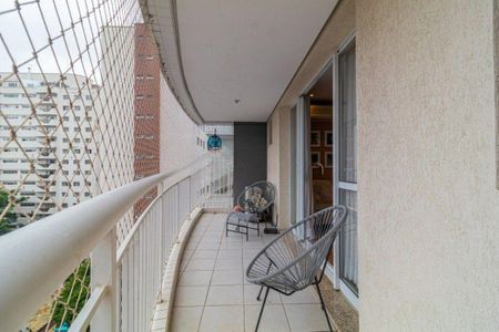 Apartamento à venda com 136m², 3 quartos e 3 vagas