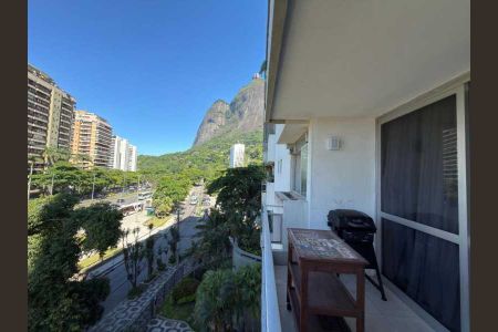 Apartamento à venda com 142m², 3 quartos e 2 vagas