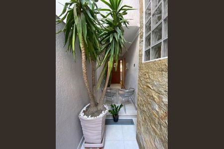 Casa à venda com 178m², 3 quartos e 2 vagas