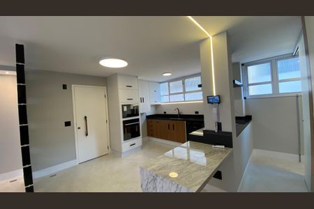Apartamento à venda com 130m², 3 quartos e 1 vaga
