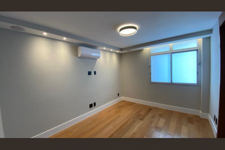 Apartamento à venda com 3 quartos, 130m² em Higienópolis, São Paulo