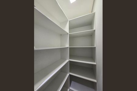 Apartamento à venda com 82m², 2 quartos e 2 vagas Apartamento à venda com 82m², 2 quartos e 2 vagasDespensa