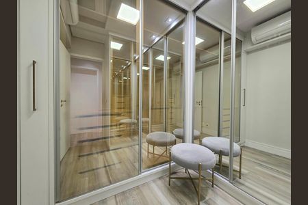 Apartamento à venda com 82m², 2 quartos e 2 vagas Apartamento à venda com 82m², 2 quartos e 2 vagasCloset