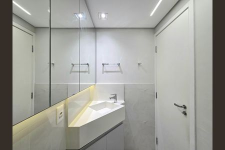 Apartamento à venda com 82m², 2 quartos e 2 vagas Apartamento à venda com 82m², 2 quartos e 2 vagasBanheiro Social