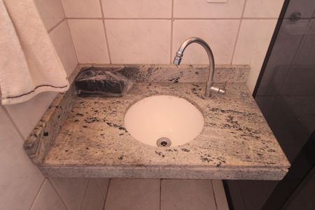 Apartamento à venda com 63m², 2 quartos e 1 vagaBanheiro Social