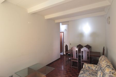 Apartamento à venda com 63m², 2 quartos e 1 vagaSala