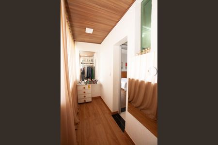 Casa à venda com 240m², 3 quartos e 3 vagas