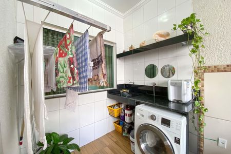 Casa à venda com 240m², 3 quartos e 3 vagas