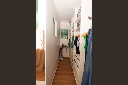 Casa à venda com 240m², 3 quartos e 3 vagas