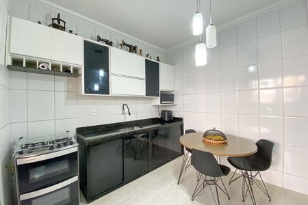 Casa à venda com 240m², 3 quartos e 3 vagas