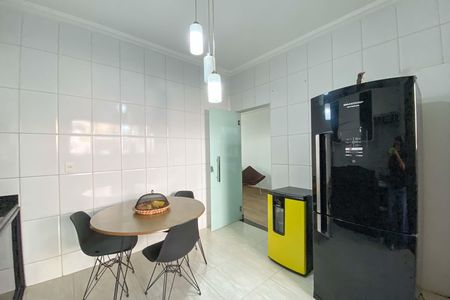 Casa à venda com 240m², 3 quartos e 3 vagas