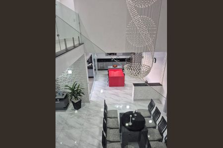 Casa à venda com 316m², 4 quartos e 4 vagas