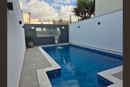 Casa à venda com 316m², 4 quartos e 4 vagas