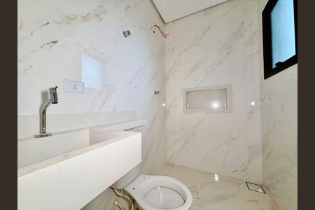 Casa à venda com 165m², 3 quartos e 2 vagas