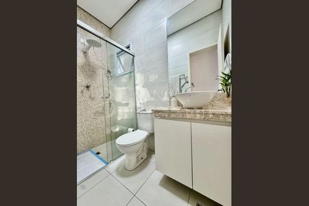 Casa à venda com 100m², 3 quartos e 2 vagas