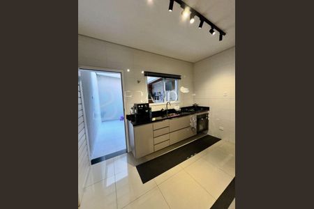 Casa à venda com 100m², 3 quartos e 2 vagas