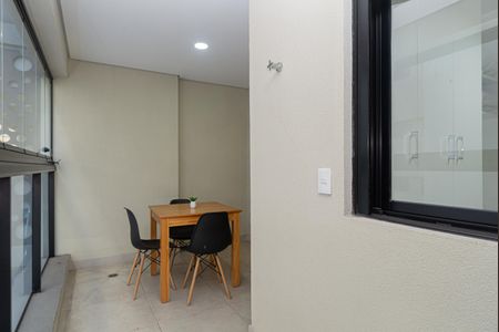 Apartamento à venda com 45m², 2 quartos e 1 vaga Apartamento à venda com 45m², 2 quartos e 1 vagaVaranda da Sala