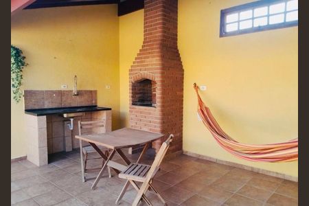 Casa à venda com 204m², 3 quartos e 2 vagas