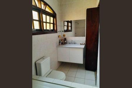 Casa à venda com 3 quartos, 204m² em Utinga, Santo André