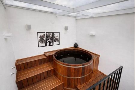 Casa à venda com 195m², 4 quartos e 2 vagas