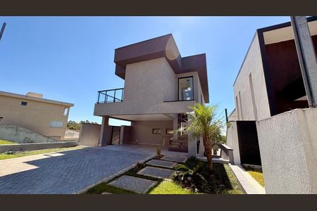 Casa à venda com 235m², 3 quartos e 4 vagas