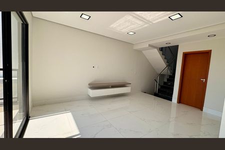 Casa à venda com 235m², 3 quartos e 4 vagas