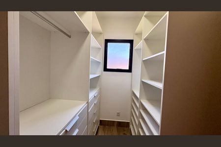 Casa à venda com 235m², 3 quartos e 4 vagas