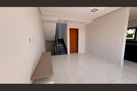Casa à venda com 235m², 3 quartos e 4 vagas