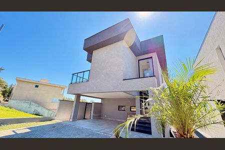 Casa à venda com 235m², 3 quartos e 4 vagas