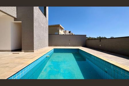 Casa à venda com 235m², 3 quartos e 4 vagas