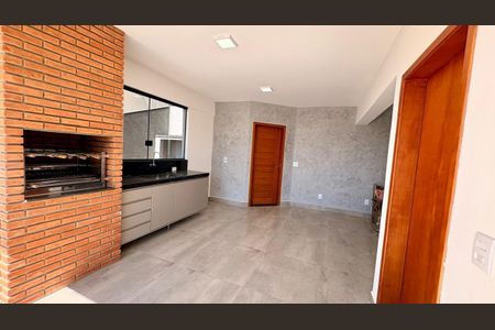 Casa à venda com 235m², 3 quartos e 4 vagas